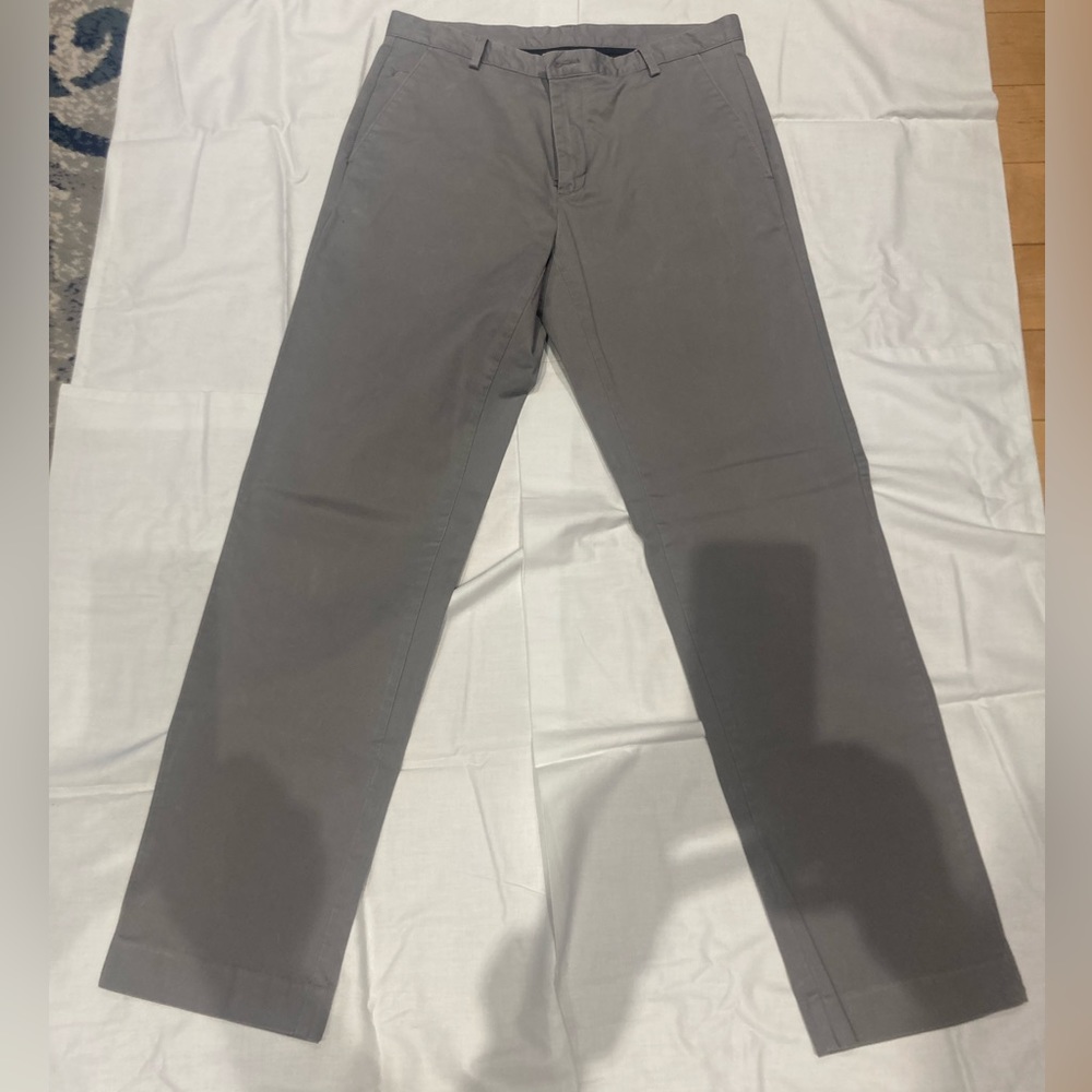 Calvin Klein Lt Gray slim straight casual dress pants 32” waist 32” Lenght